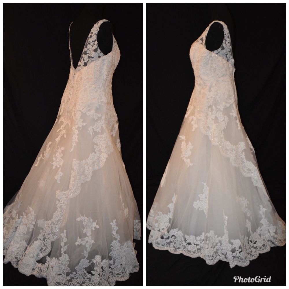 Casablanca Plumeria Wedding Dress - Picture 4 of 8